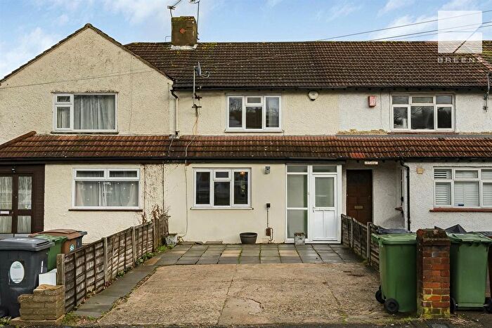 2 Bedroom Property For Sale In Mead Crescent, London, E4