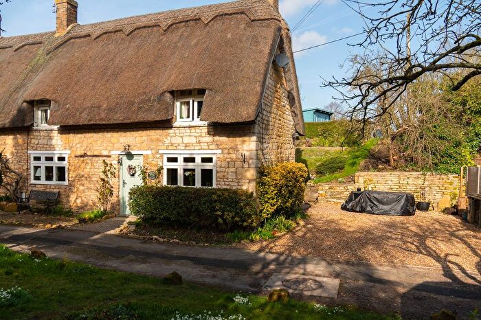 3 Bedroom Semi-Detached House For Sale In Stamford End, Exton, LE15