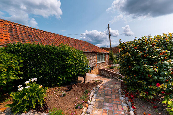 3 Bedroom Barn Conversion For Sale In Paston Road, Mundesley, NR11