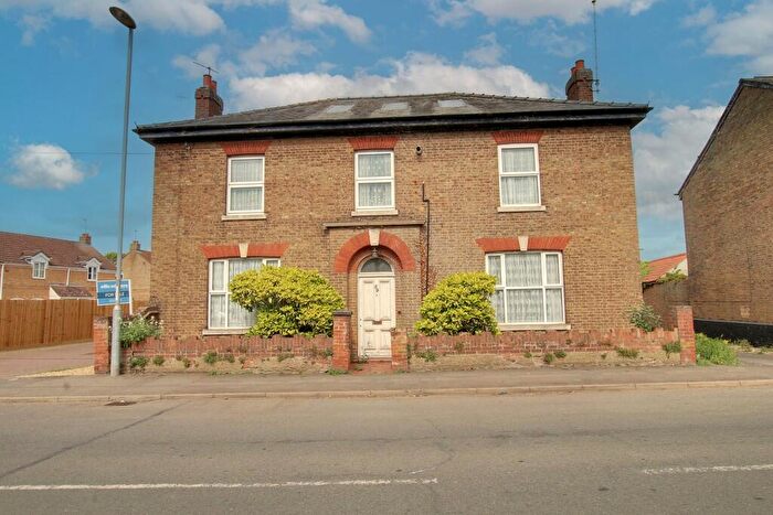 4 Bedroom Detached House For Sale In High Street, Chatteris, PE16