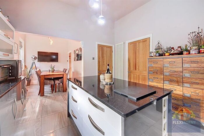 7 Bedroom Detached House For Sale In Lathom Road, Southport, PR9