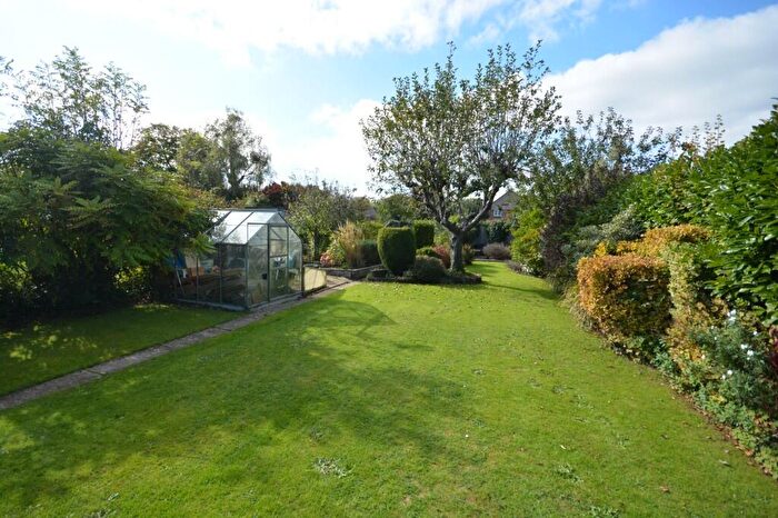 4 Bedroom Detached House For Sale In Gravel Hill, Wimborne, Dorset, BH21