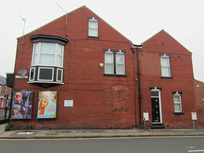 2 Bedroom Flat To Rent In Middle Street, Blackhall TS27