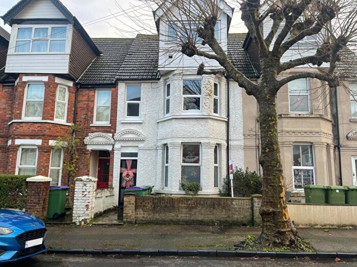 1 Bedroom Flat To Rent In Quested Road, Folkestone, CT19