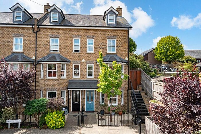 5 Bedroom Town House For Sale In Gossoms End, Berkhamsted, Hertfordshire, HP4