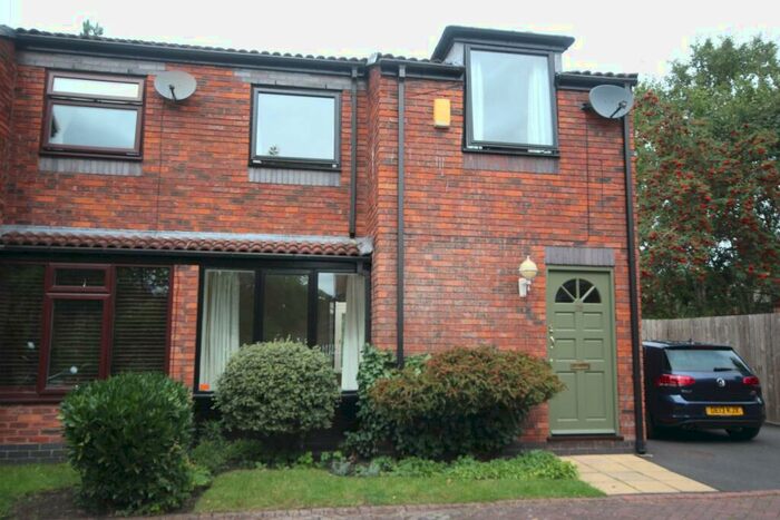 2 Bedroom Mews To Rent In Foxwist Close, Chester, CH2