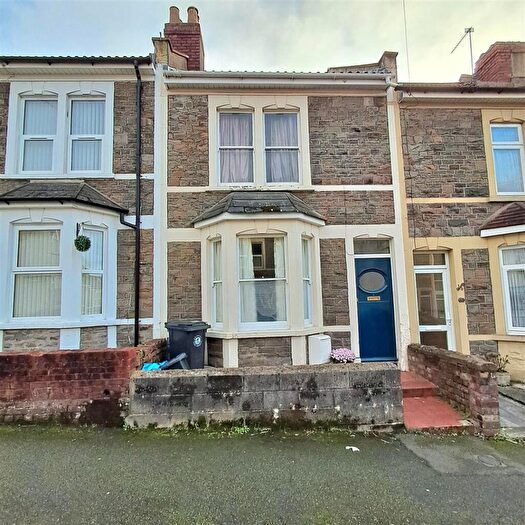 3 Bedroom Terraced House To Rent In Rugby Road, Bristol, BS4