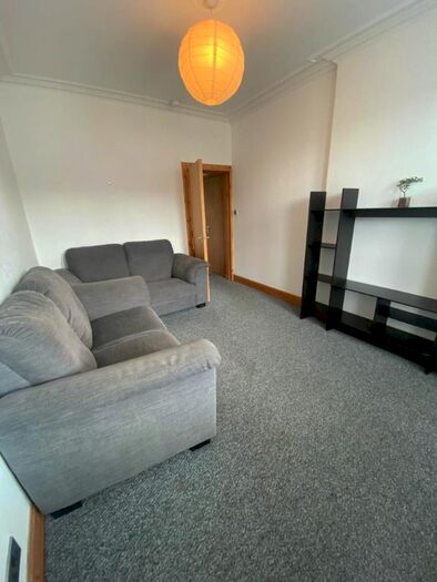 2 Bedroom Maisonette To Rent In Dewar Street, Dunfermline, Fife, KY12