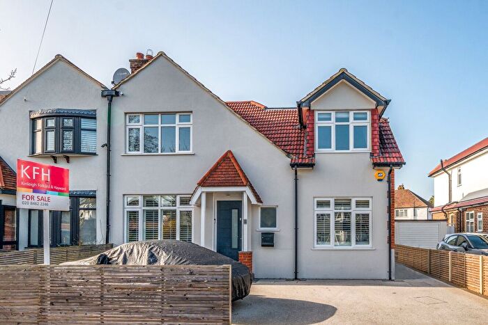 4 Bedroom Semi Detached House For Sale In Bourne Vale, Hayes, Kent, BR2