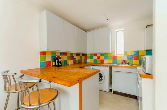 1 Bedroom Maisonette To Rent In Whitehorse Lane, South Norwood, London, SE25