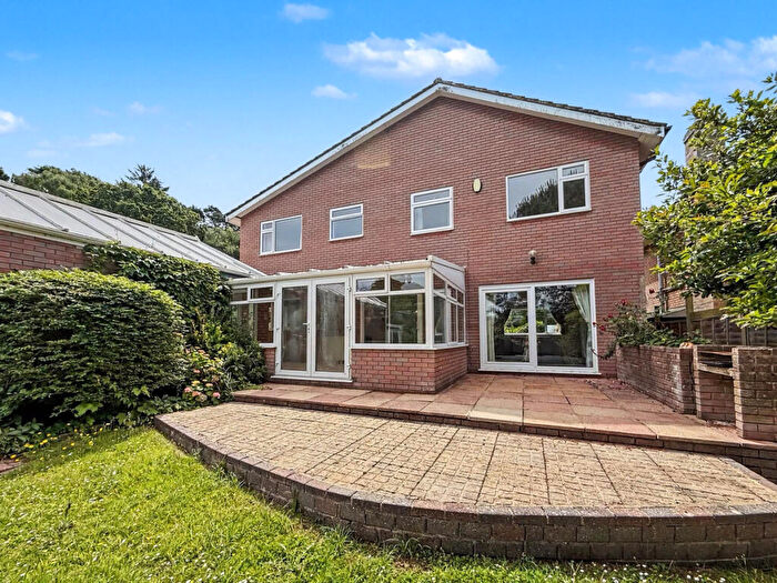 5 Bedroom Detached House For Sale In Heath Close, Wimborne, BH21