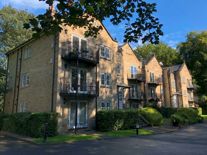 2 Bedroom Flat To Rent In Quarry Dene, Weetwood, Leeds, LS16