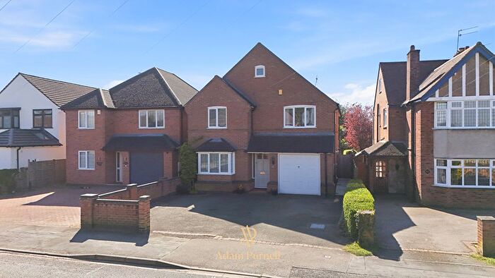 4 Bedroom Detached House For Sale In Coventry Road, Burbage, LE10