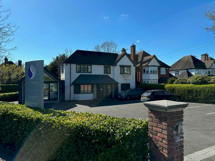 2 Bedroom Apartment To Rent In Warwick Road, Solihull, B91