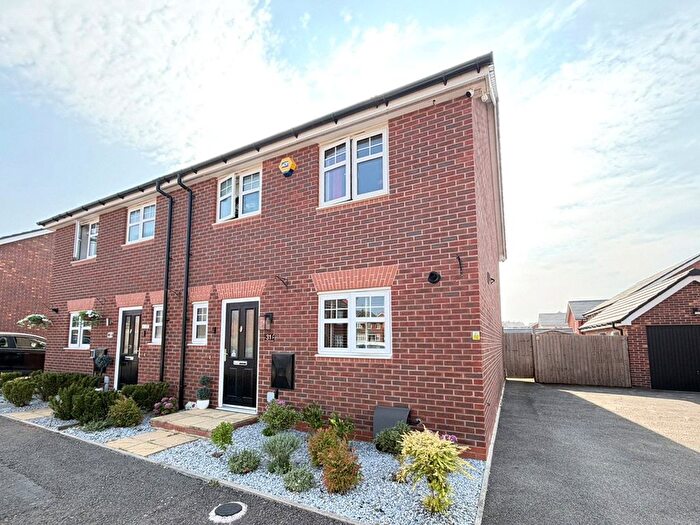 3 Bedroom Semi-Detached House For Sale In Hungerhill Road, Redhill, Telford, Shropshire, TF2