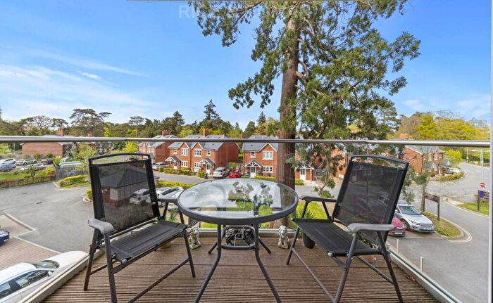 1 Bedroom Retirement Property For Sale In Lynwood Village, Ascot, SL5