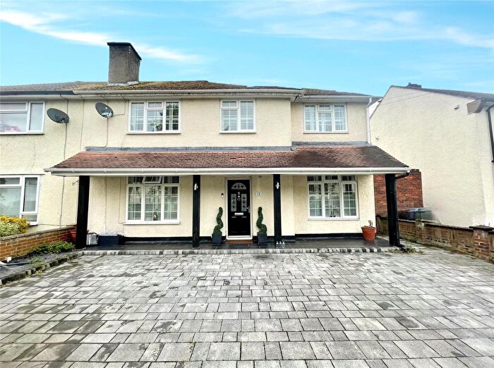 4 Bedroom Semi-Detached House For Sale In Sherwin Crescent, Farnborough, Hampshire, GU14