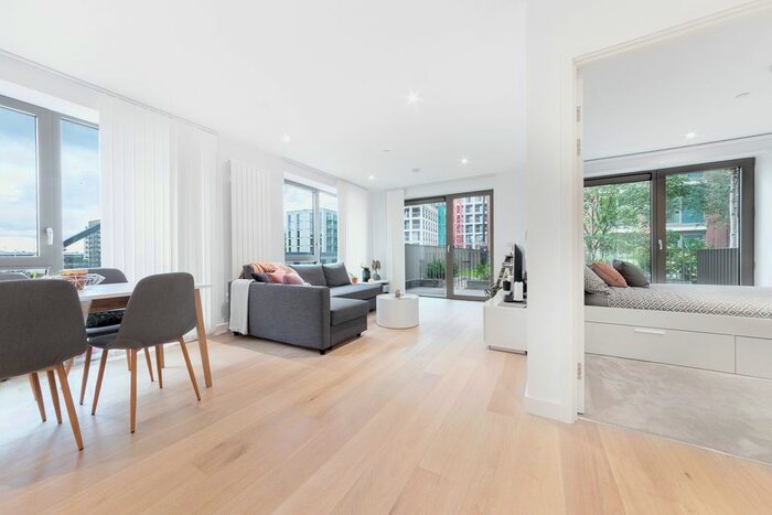 1 Bedroom Flat To Rent In Pendant Court, Shipwright Street, Royal Wharf, London, E16