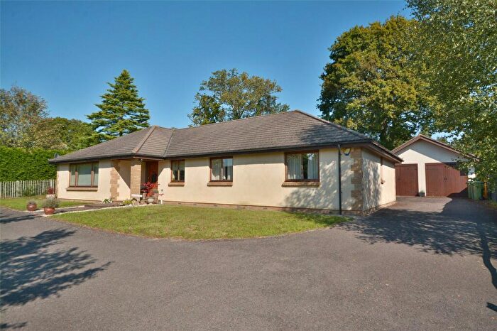 4 Bedroom Bungalow For Sale In Harborough Hill, Pulborough, West Sussex, RH20