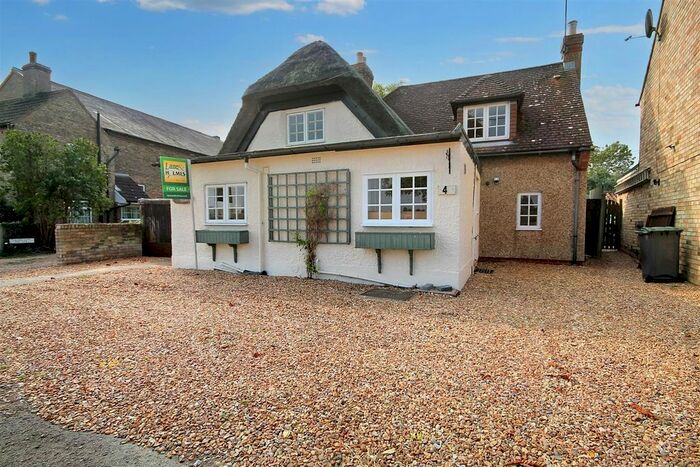 3 Bedroom Cottage For Sale In Oldways Road, Ravensden, Bedford, MK44