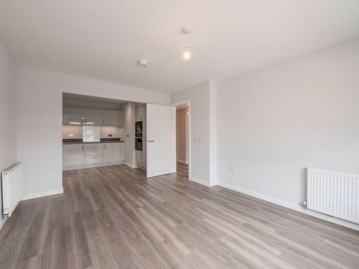 2 Bedroom Flat To Rent In Meadow Place Road, Edinburgh, EH12