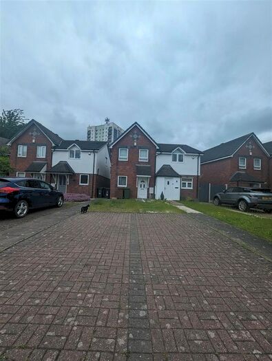 2 Bedroom Property To Rent In The Cloisters, Walsall, WS4