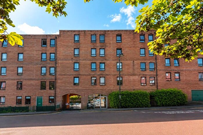 2 Bedroom Apartment For Sale In Buccleuch Street, Garnethill, G3