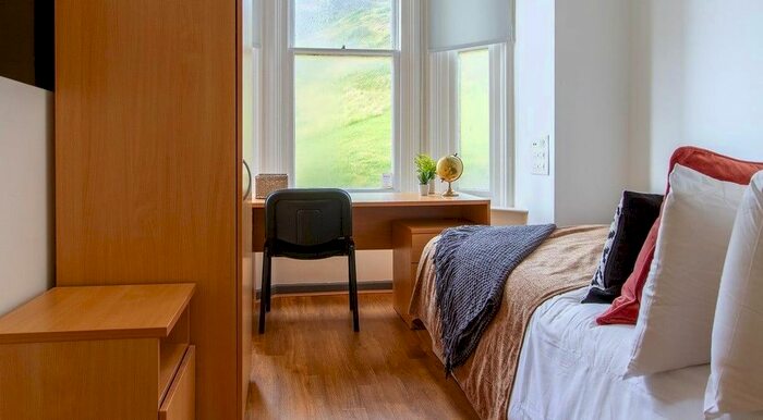 1 Bedroom Flat To Rent In Victoria Terrace, Aberystwyth, SY23