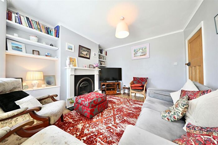 3 Bedroom Terraced House For Sale In Kenilworth Avenue, Hull, HU5