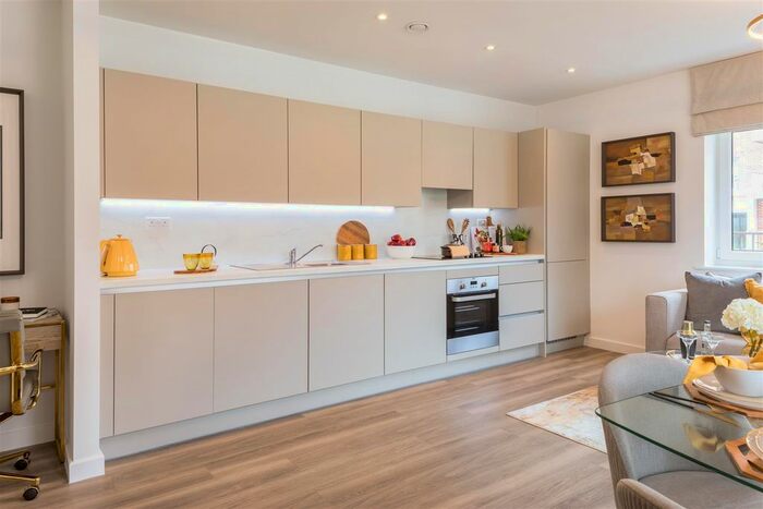 2 Bedroom Flat For Sale In Glenburnie Road, Tooting, London, SW17