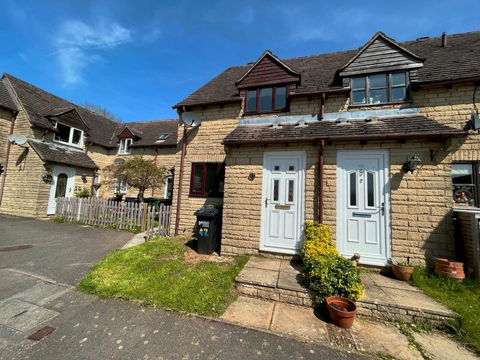 2 Bedroom End Of Terrace House To Rent In Farriers Croft, Bussage, GL6
