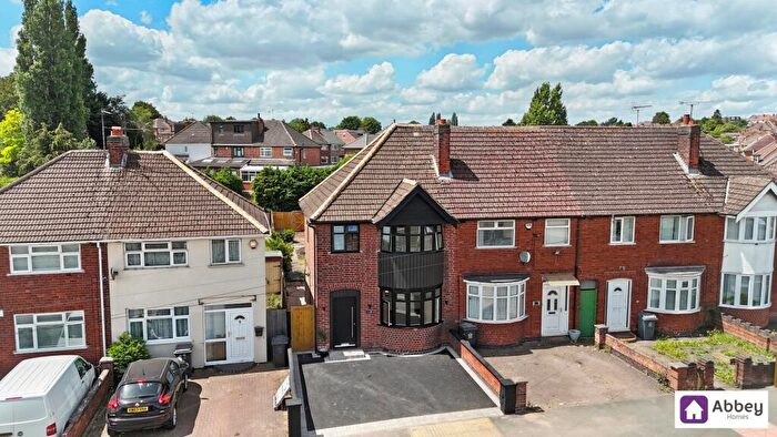 3 Bedroom Semi Detached House For Sale In Parker Drive, Leicester, LE4