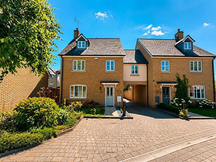 4 Bedroom Link Detached House To Rent In Windley Tye, Chelmsford, Essex, CM1