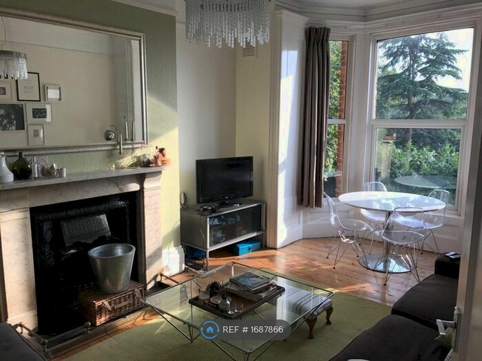 1 Bedroom Flat To Rent In Auckland Hill, London, SE27
