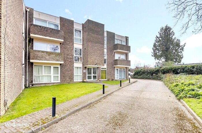 3 Bedroom Apartment For Sale In Lisa Court, Downsland Road, Basingstoke, RG21
