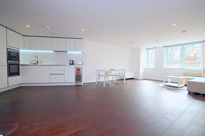 1 Bedroom Apartment To Rent In Eagle Point, City Road, London, EC1V