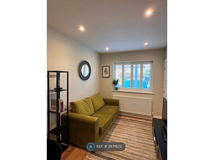 1 Bedroom Flat To Rent In Redfern Close, Cambridge, CB4