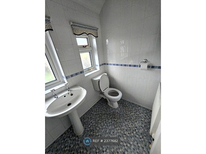 2 Bedroom Semi Detached House To Rent In Daiglen Drive, South Ockendon, RM15