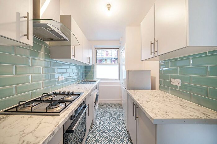 2 Bedroom Flat To Rent In Bermondsey Street, London, SE1