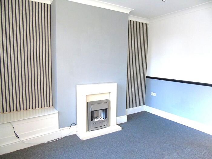 2 Bedroom Terraced House To Rent In King Street, Clowne, S43