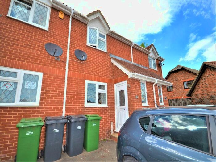 2 Bedroom Semi-Detached House To Rent In Pentland Close, St. Leonards-On-Sea, TN37