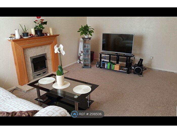 2 Bedroom Maisonette To Rent In Fosse Road North, Leicester, LE3