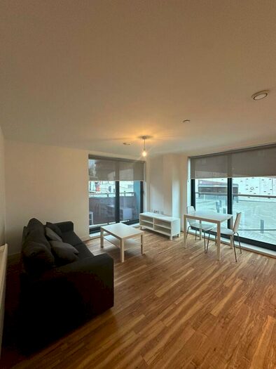 2 Bedroom Flat To Rent In Aire, Cross Green Lane, LS9