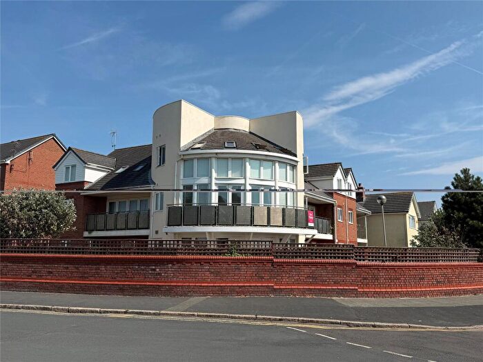 2 Bedroom Flat For Sale In The Lawns, Burbo Bank Road South, Blundellsands, Merseyside, L23