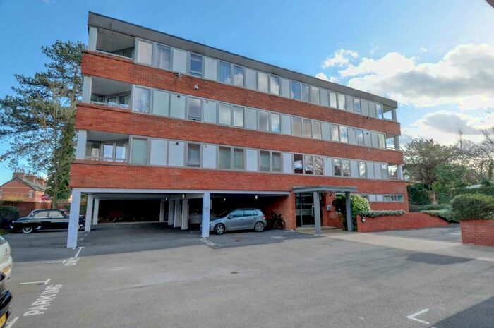 2 Bedroom Flat To Rent In St Marks Road, Henley On Thames, RG9