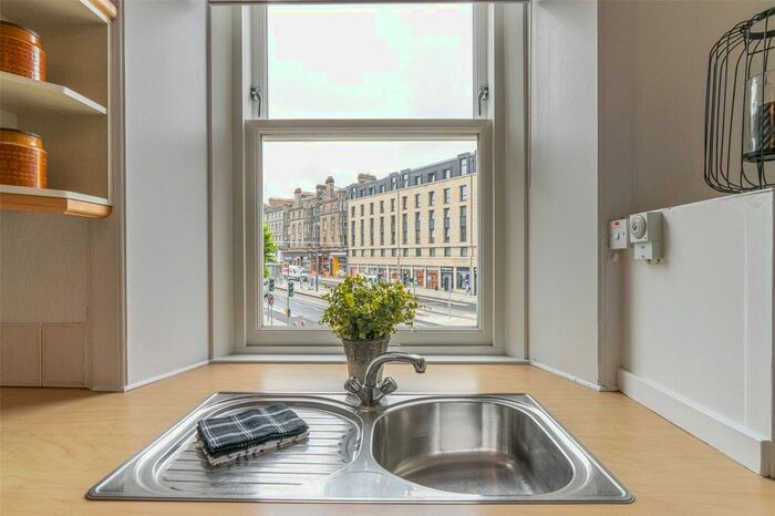 2 Bedroom Flat To Rent In / Brunswick Street, Edinburgh, EH7