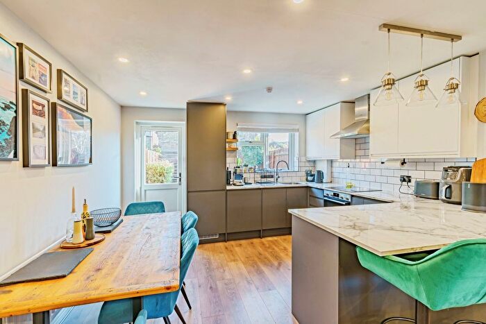 2 Bedroom Detached House For Sale In Alpine Road, Redhill, Surrey, RH1