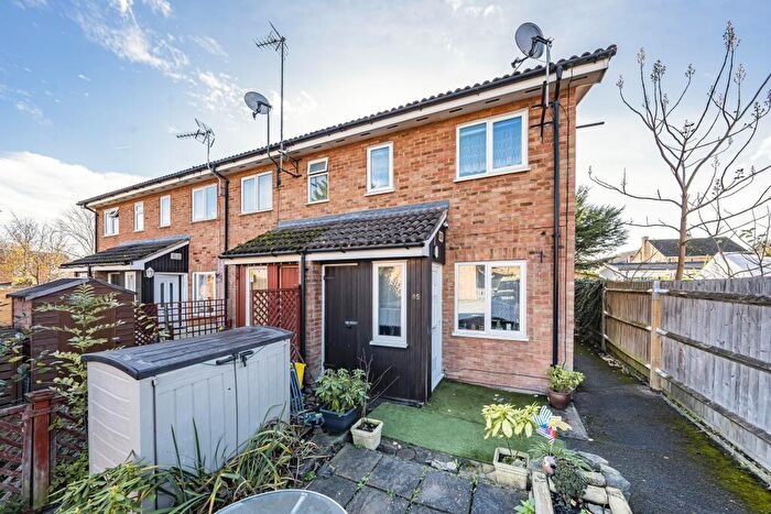 1 Bedroom House To Rent In Penn Road, , Datchet, SL3