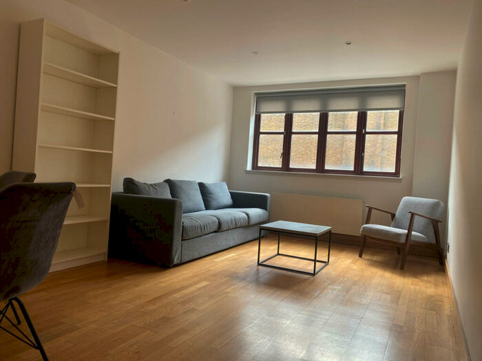 2 Bedroom Apartment To Rent In Kingsley Mews, London, E1W