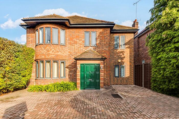 5 Bedroom Detached House To Rent In Hermitage Lane, Childs Hill, NW2